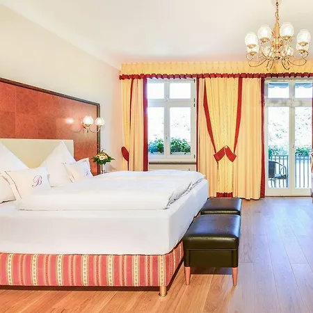 Bellevue Rheinhotel Otel 4*