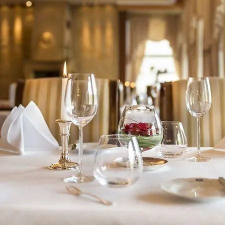 Bellevue Rheinhotel 4*