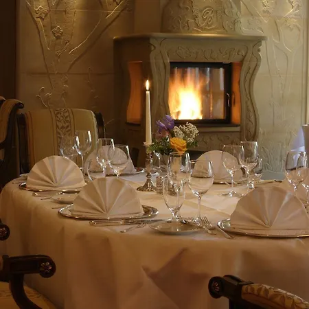 Bellevue Rheinhotel Otel 4*