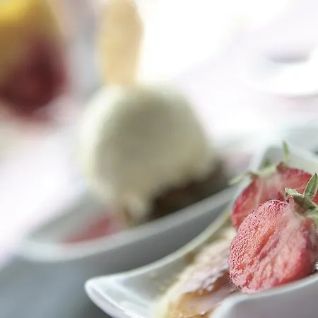 Bellevue Rheinhotel Отель